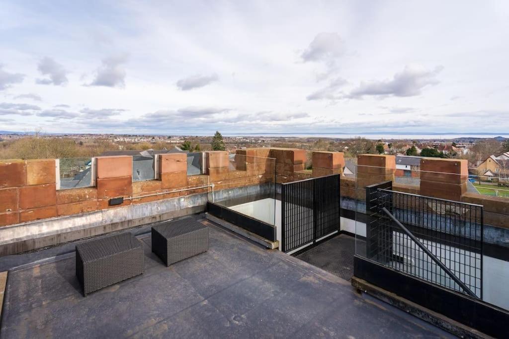 Vila Luxury Water Tower I Roof Bar I Cinema Cardiff Exteriér fotografie